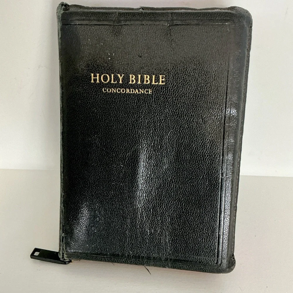 VTG Holy Bible KJV Concordance Red Letter Edition Zipper World Publishing Co.